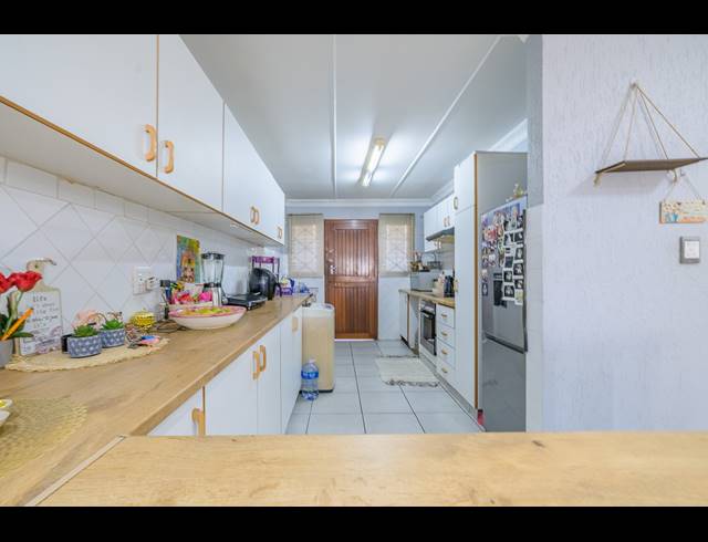 2 BEDROOM APARTMENT FOR SALE IN THE WOLDS